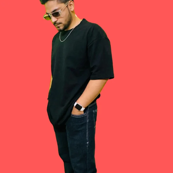 104 Men's Plain Black Oversized Tshirt