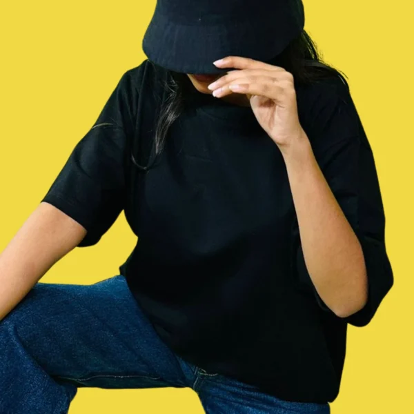 130 Women's Black Plain Oversized T-Shirt