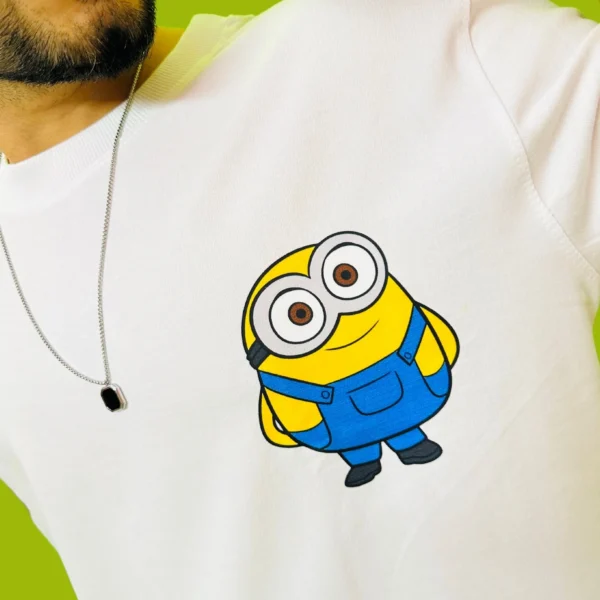 34_Men’s Minions White Oversized T-Shirt. Elevate Your Style With This Must-Have Trendy Tee (5) Men’s Minions White Oversized T-Shirt