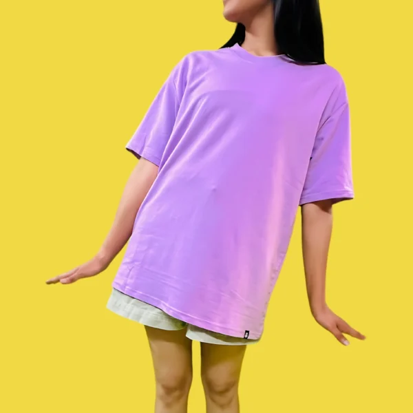 Women’s Lavender Plain Oversized T-Shirt. Elegant Tee for Versatile Wear (2) Women's Plain Lavender Oversized Tshirt