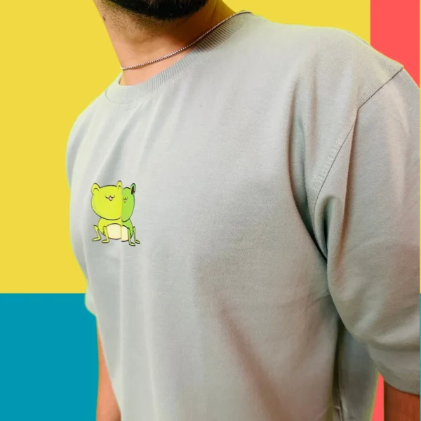 47_Men’s Green Frog Oversized T-Shirt. Elevate Your Style with this Elegant Tee (4) Men’s Green Frog Oversized T-Shirt