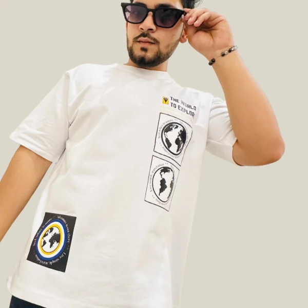 "The World to Explore" White Oversized T-Shirt for Men "The World to Explore" White Oversized T-Shirt for Men
