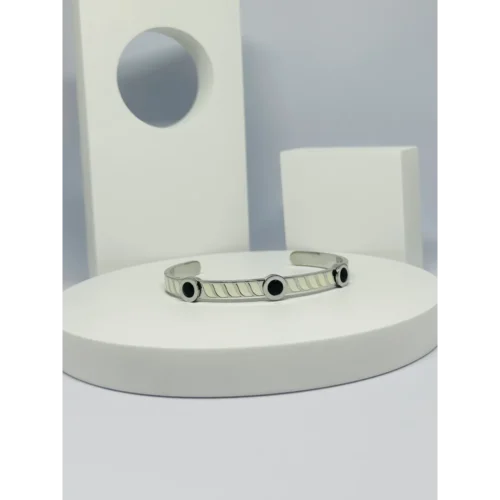 Elegant Cuff Bracelet – Black & White Enamel Design