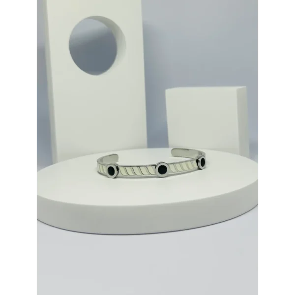 Elegant Cuff Bracelet – Black & White Enamel Design